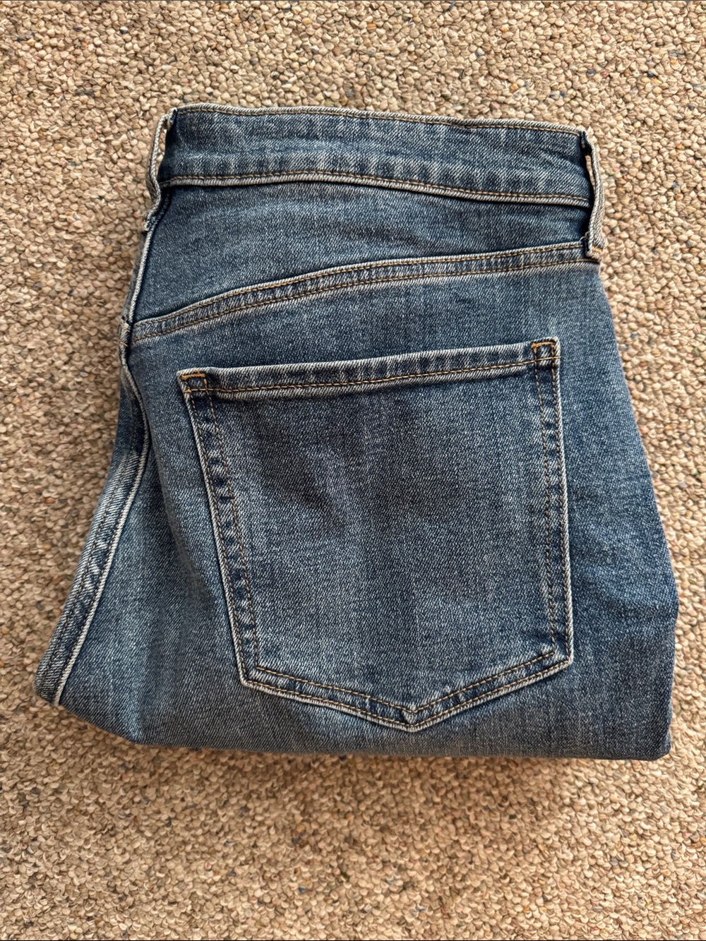 Old Navy Straight Leg Jeans in Medium Blue Wash